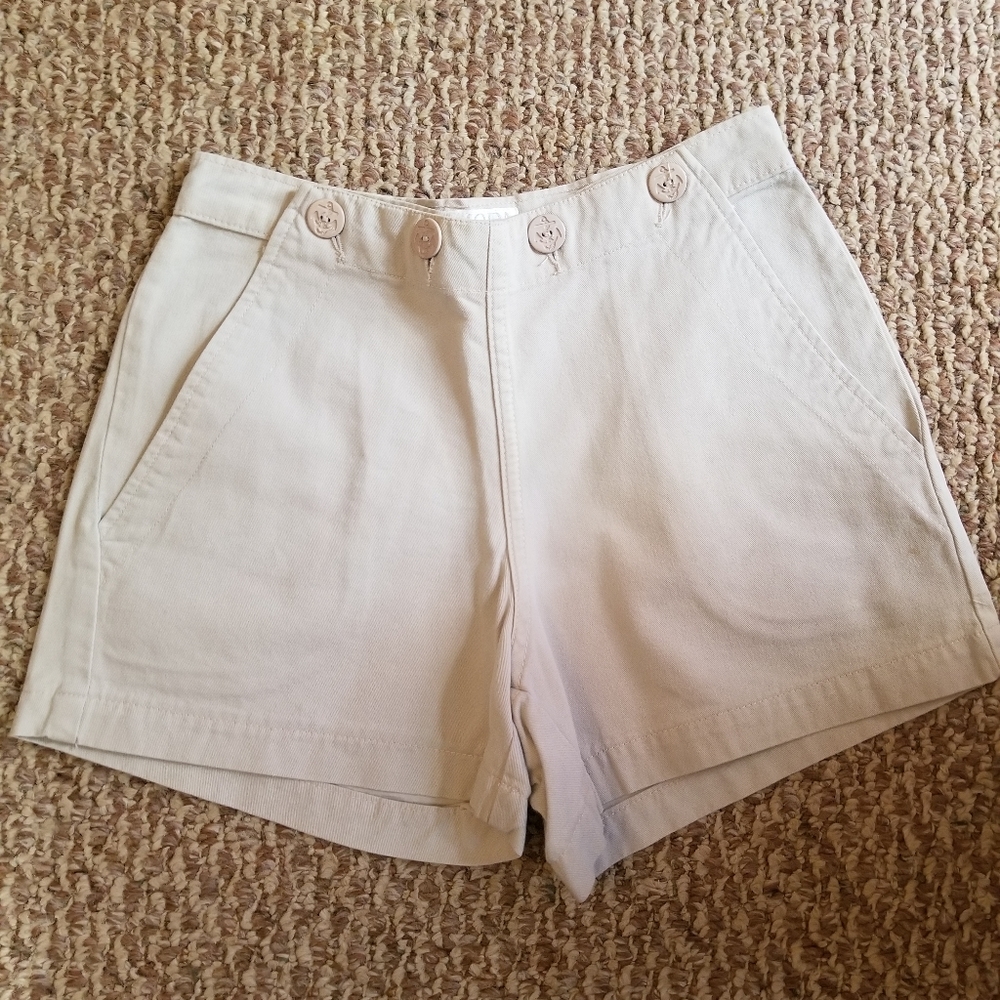 Khaki sailor shorts